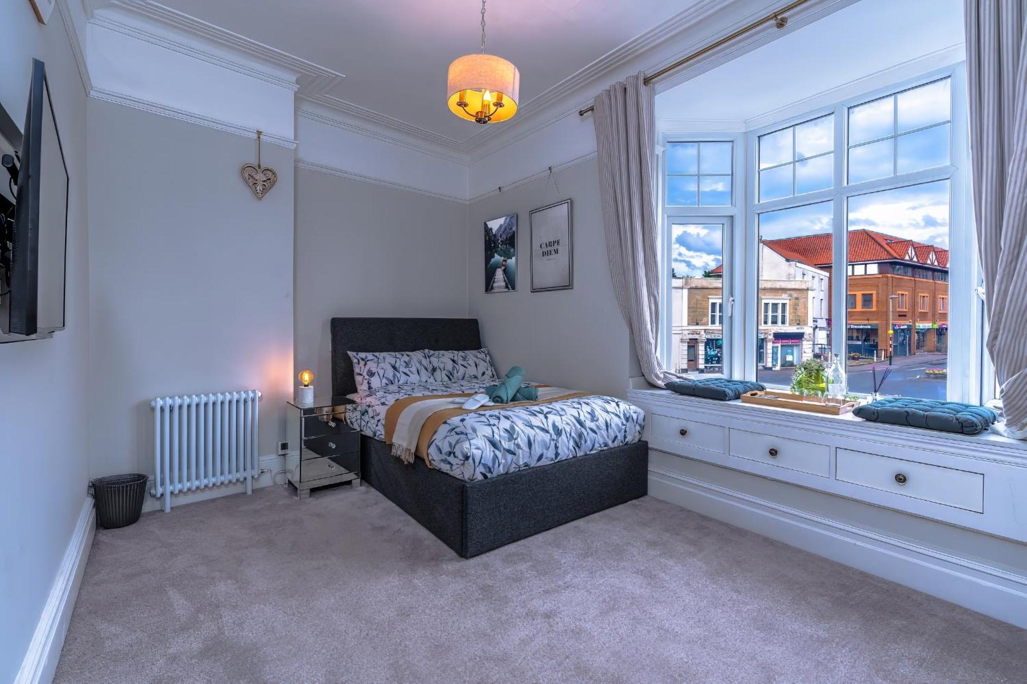 Modern Serviced Apartment: Views Of Village Center Бристоль Экстерьер фото